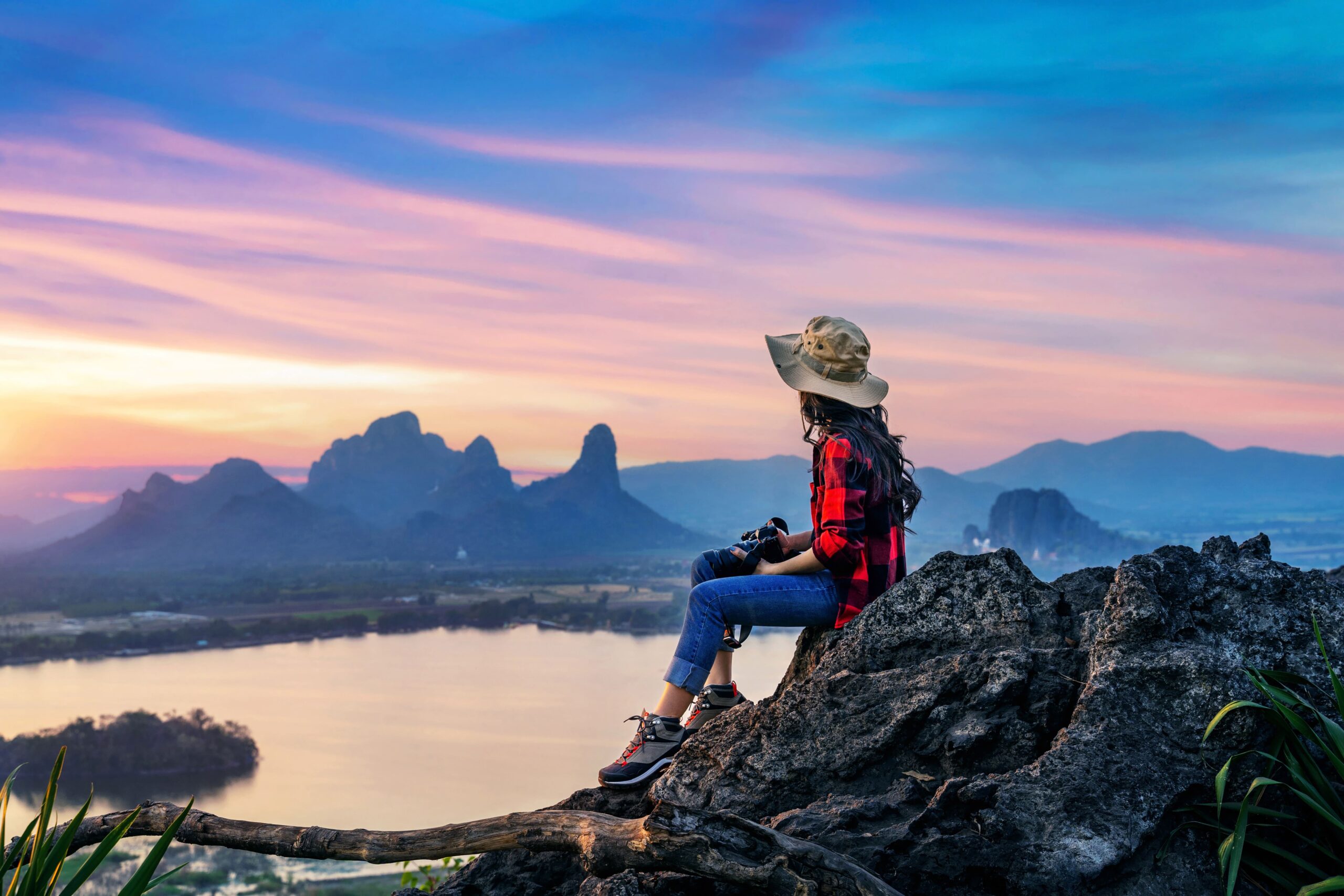https://www.medventuregroup.com/wp-content/uploads/2025/10/tourist-sitting-phu-sub-lek-viewpoint-sunset-lopburi-thailand-scaled.jpg